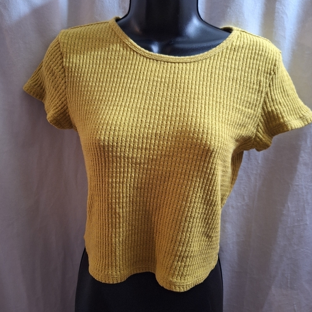 American Eagle small shirt